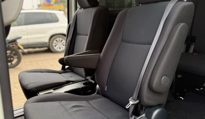
								Toyota Noah full									