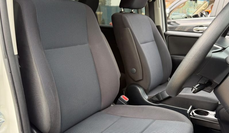 
								Toyota Noah full									