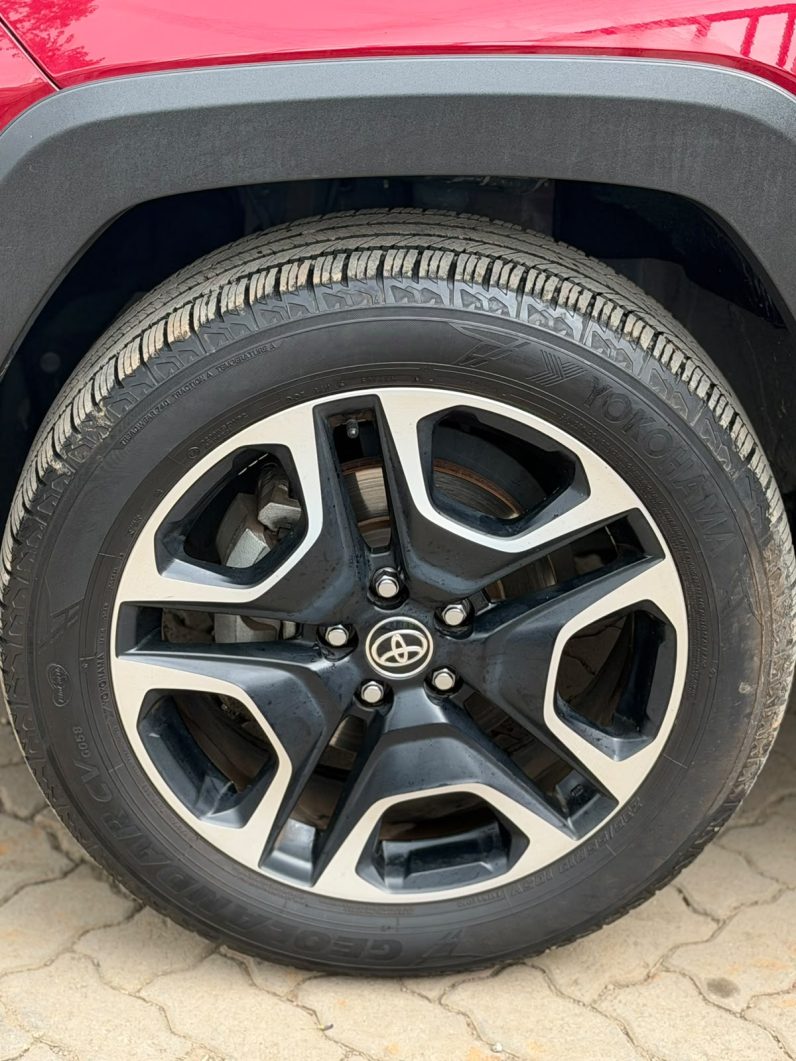 
								Toyota Rav4 full									