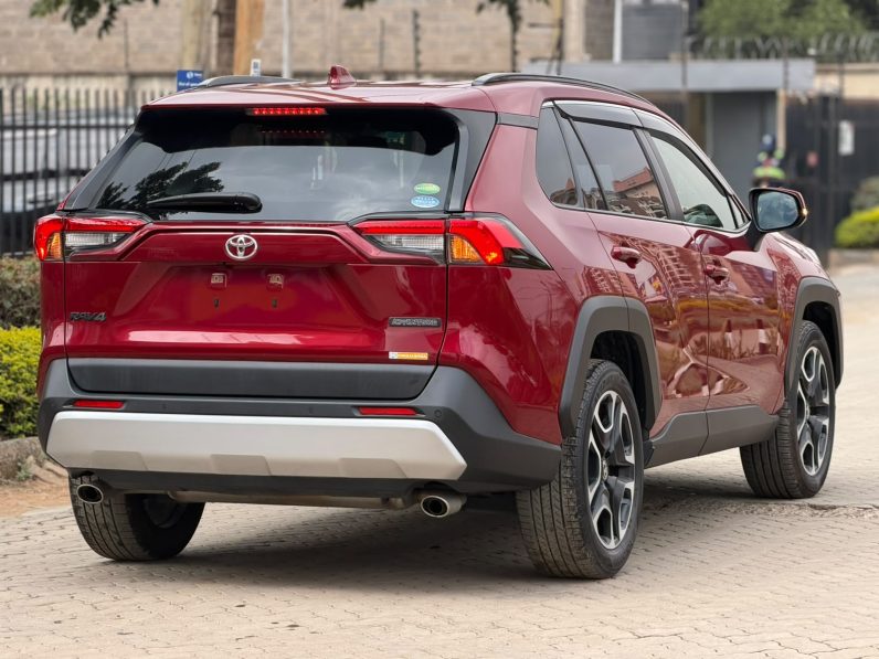 
								Toyota Rav4 full									