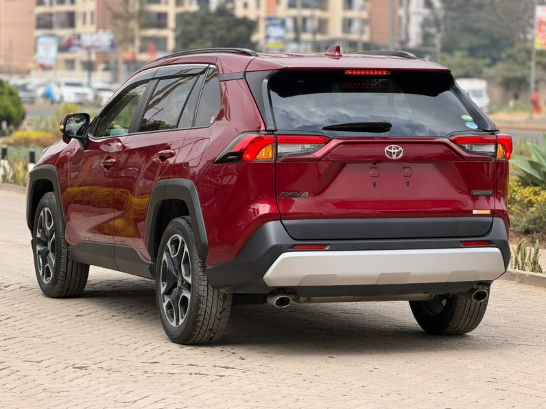 
								Toyota Rav4 full									