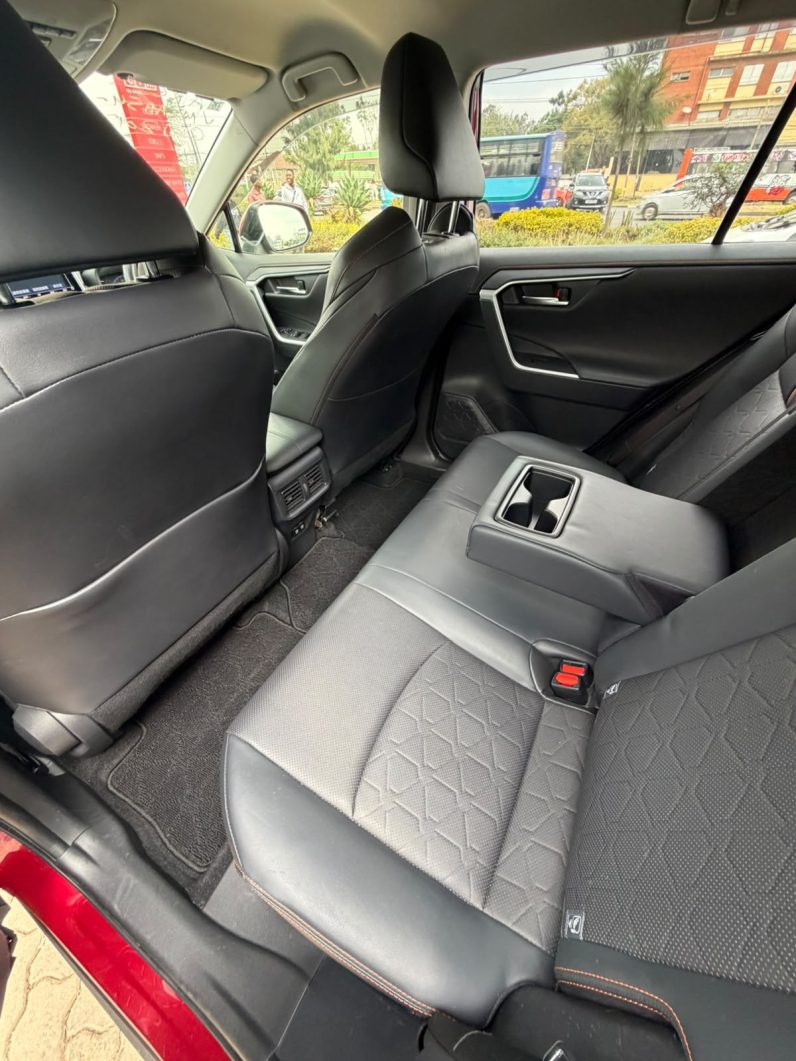 
								Toyota Rav4 full									