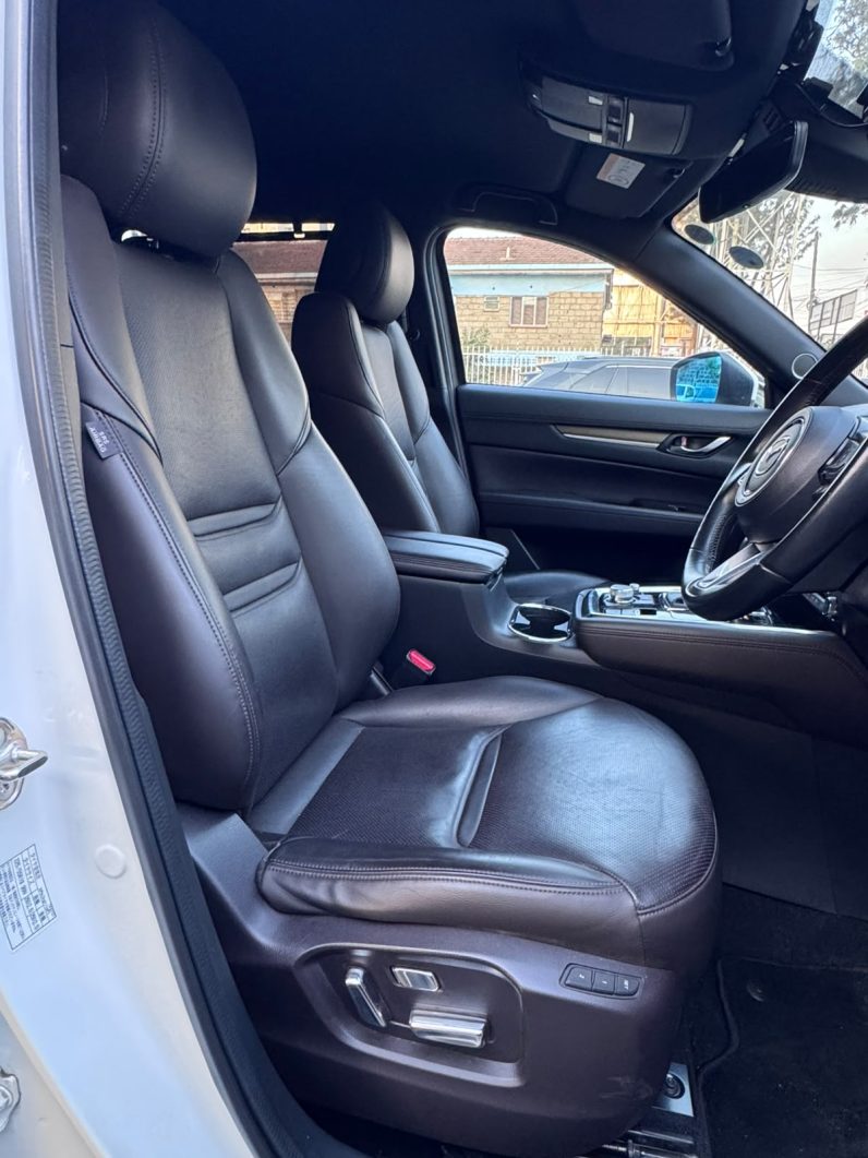 
								Mazda CX-8 full									