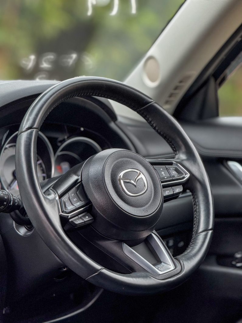 
								Mazda CX-5 full									