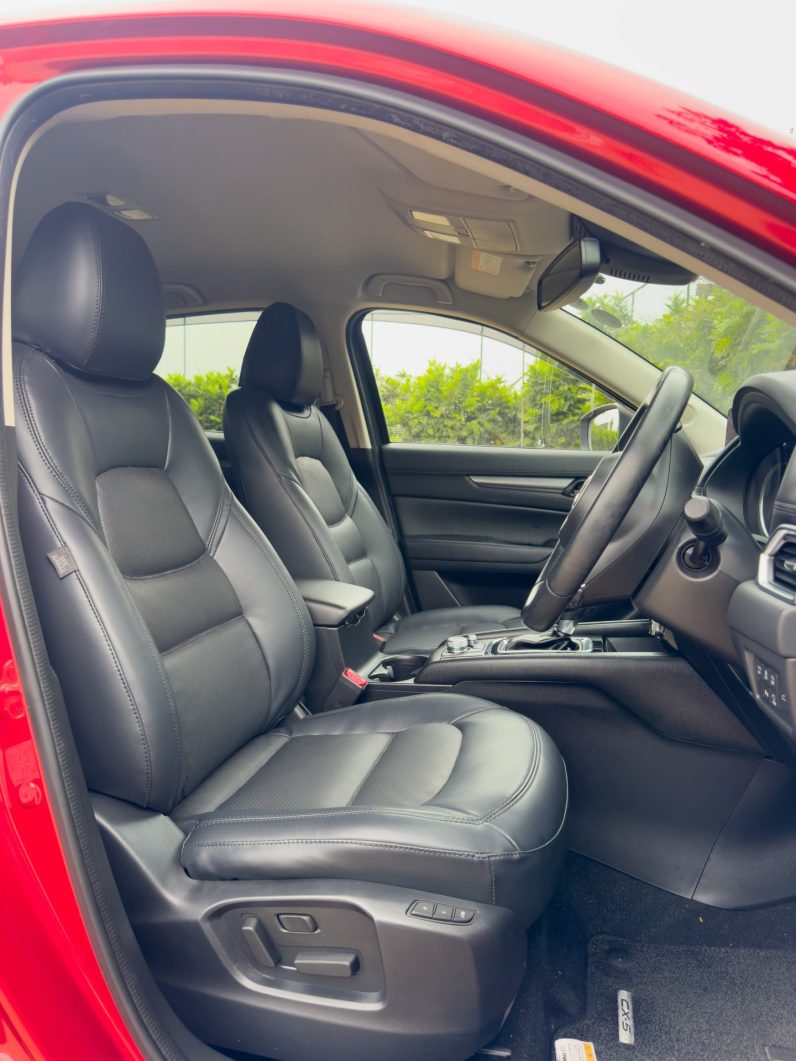 
								Mazda CX-5 full									
