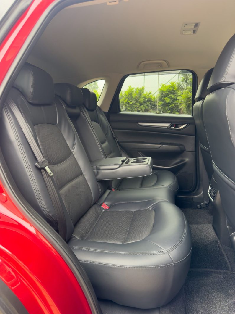 
								Mazda CX-5 full									