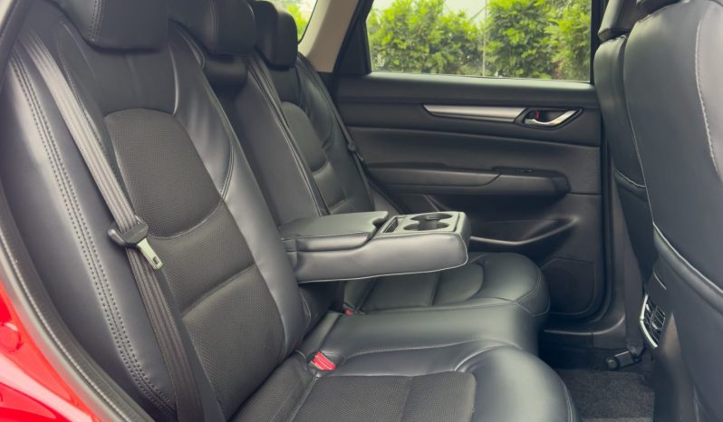 
								Mazda CX-5 full									