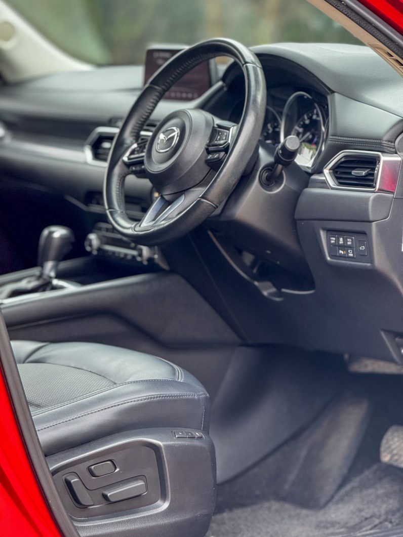 
								Mazda CX-5 full									