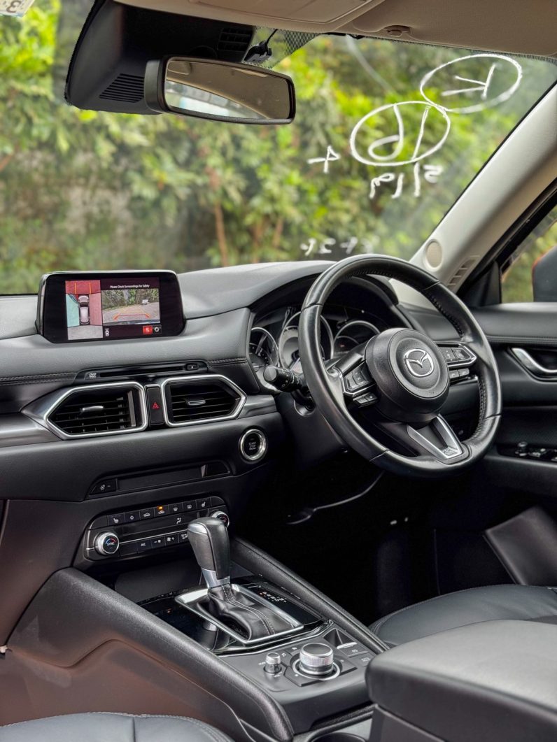 
								Mazda CX-5 full									