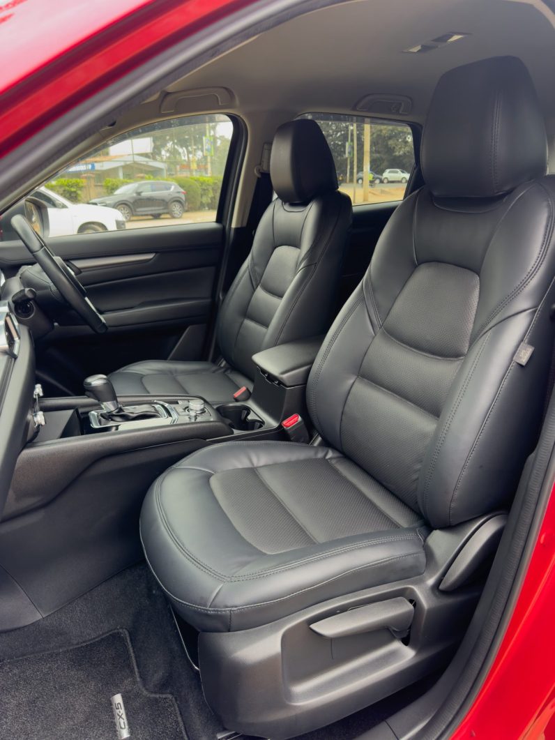 
								Mazda CX-5 full									