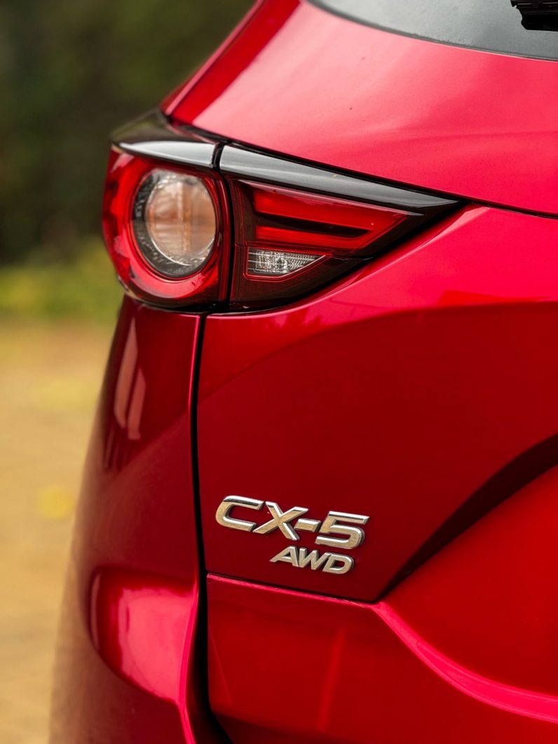 
								Mazda CX-5 full									