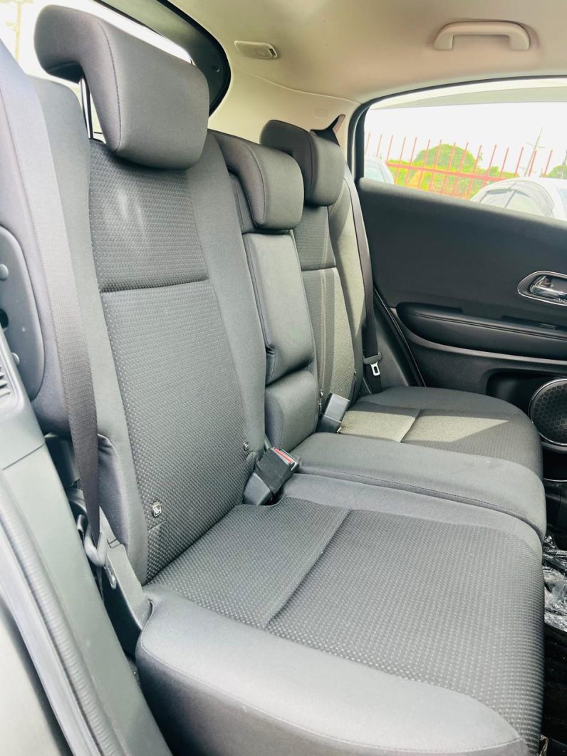 
								Honda Vezel full									