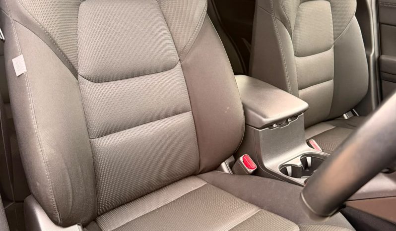 
								Mazda CX-5 full									