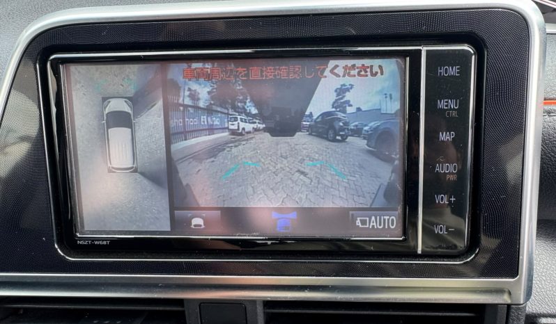 
								Toyota Sienta full									