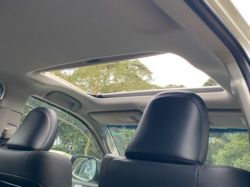 
								Toyota Landcruiser Prado TXL full									