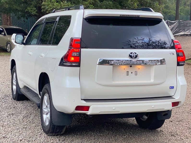 
								Toyota Landcruiser Prado TXL full									