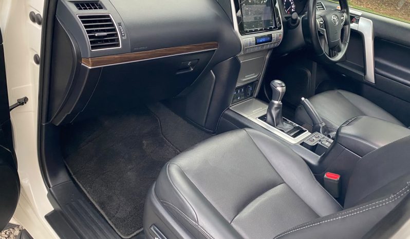 
								Toyota Landcruiser Prado TXL full									