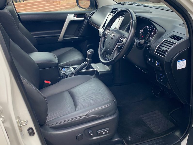 
								Toyota Landcruiser Prado TXL full									