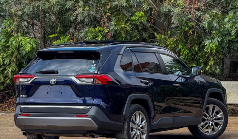 
								Toyota Rav4 full									