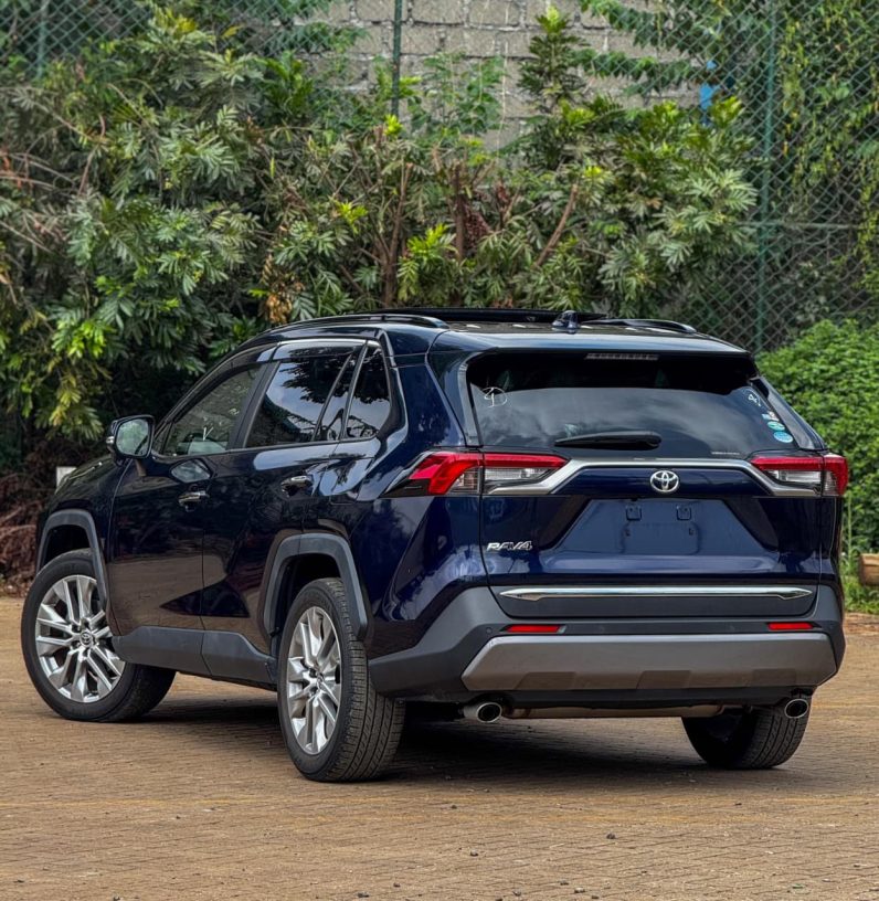 
								Toyota Rav4 full									