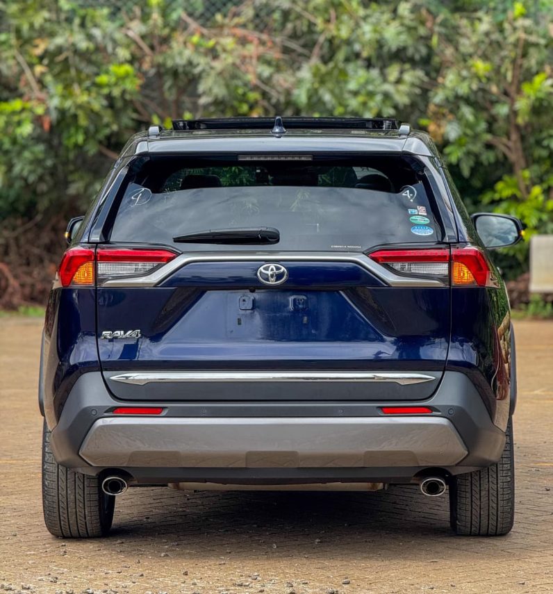 
								Toyota Rav4 full									