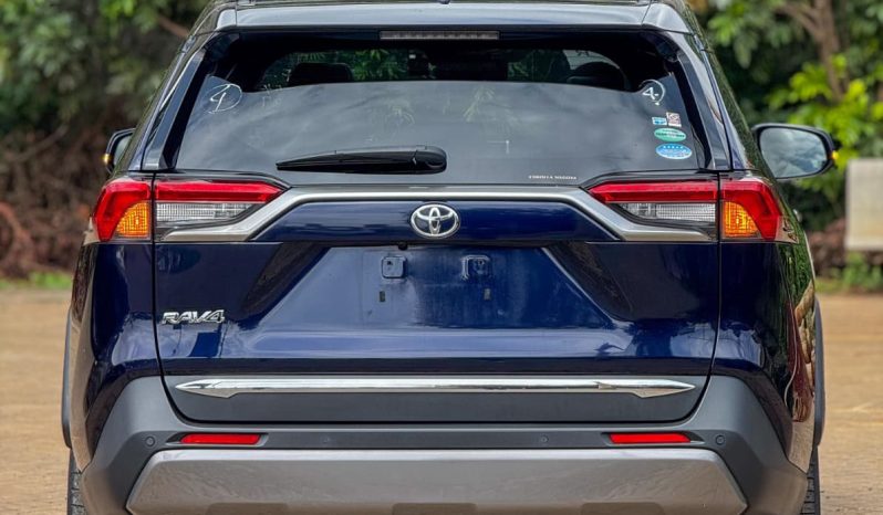 
								Toyota Rav4 full									