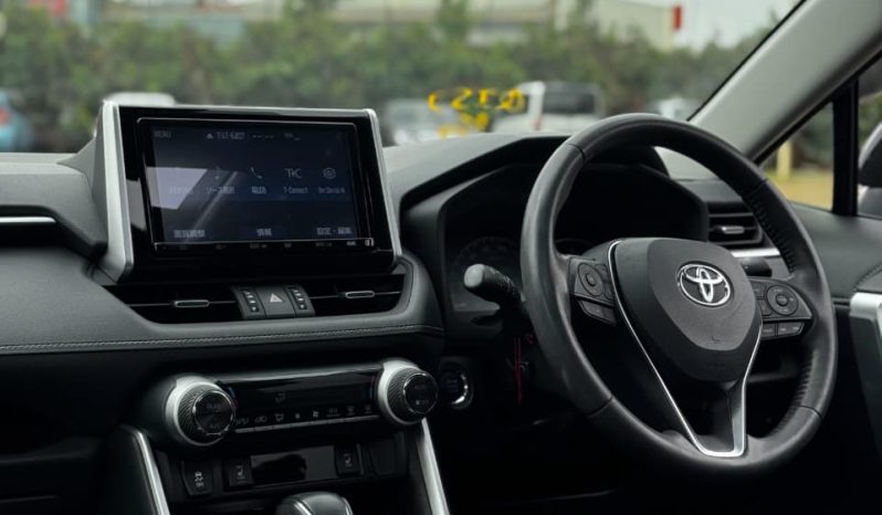 
								Toyota Rav4 full									