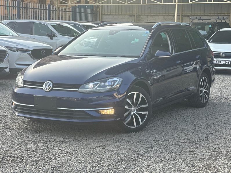 
								Volkswagen Golf full									