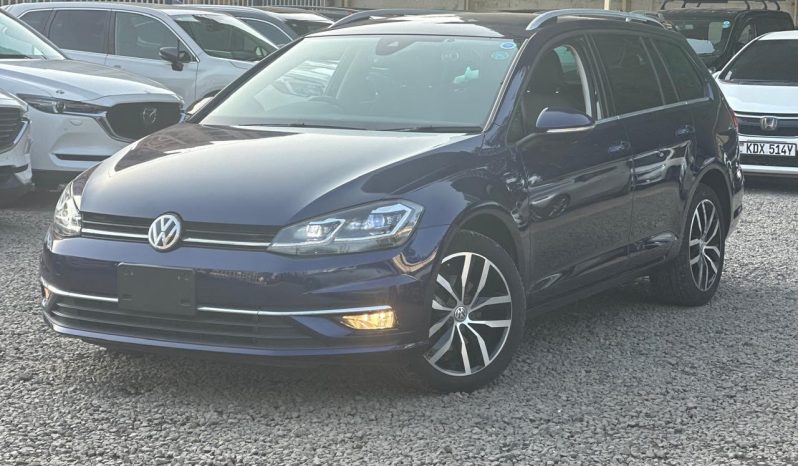 
								Volkswagen Golf full									