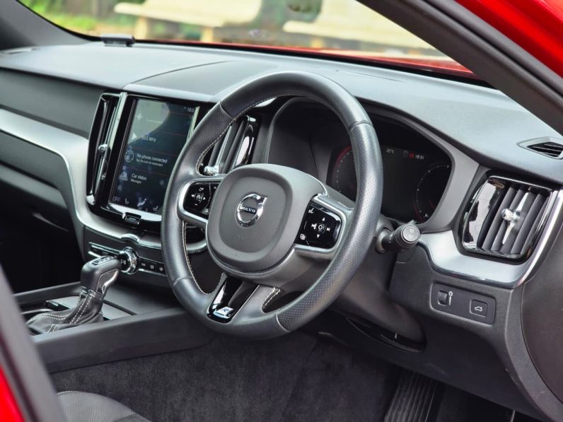 
								Volvo XC60 D4 full									
