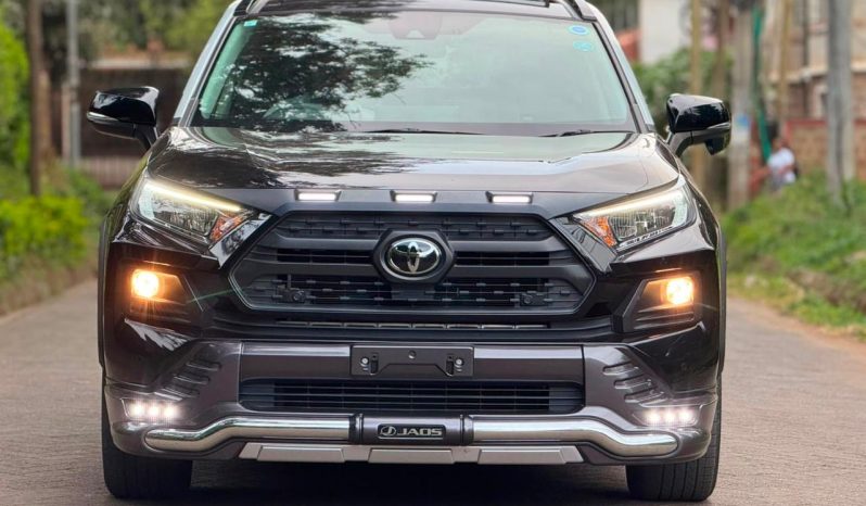 
								Toyota RAV4 full									