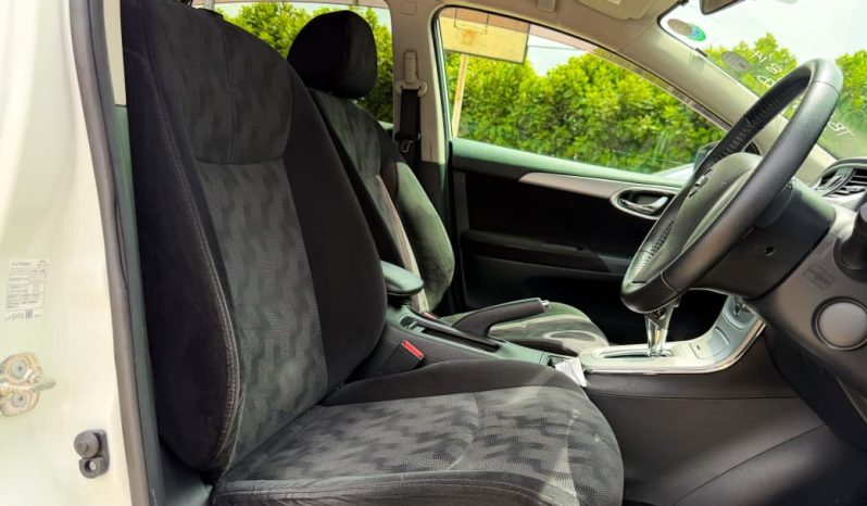 
								Nissan Silphy full									