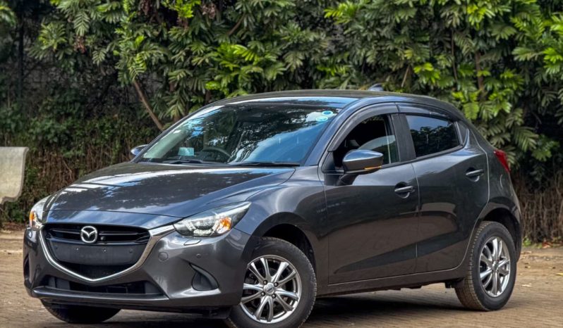
								Mazda Demio full									