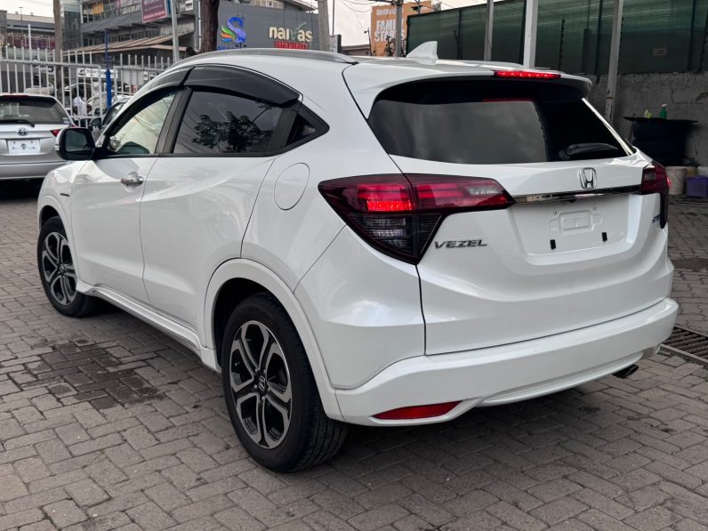 
								Honda Vezel full									