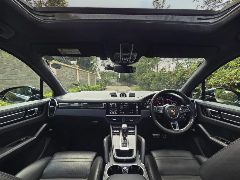 
								Porsche Cayenne Turbo full									