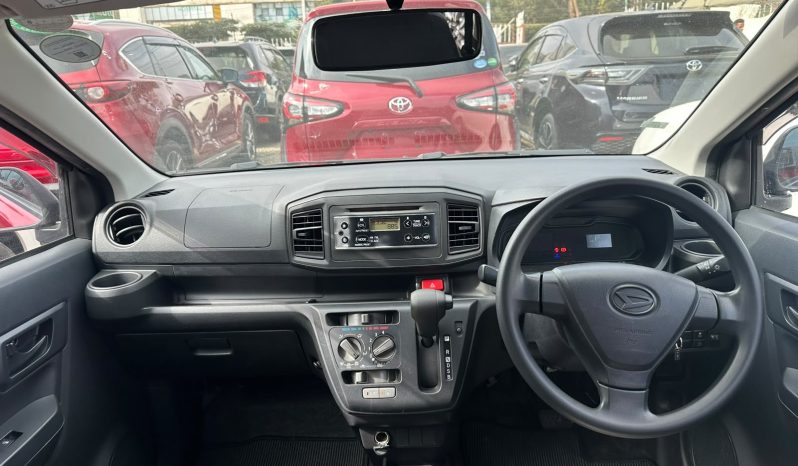 
								Daihatsu Mira E.S full									