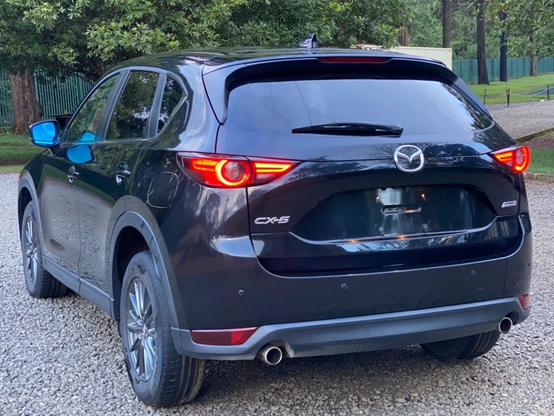 
								Mazda CX-5 full									
