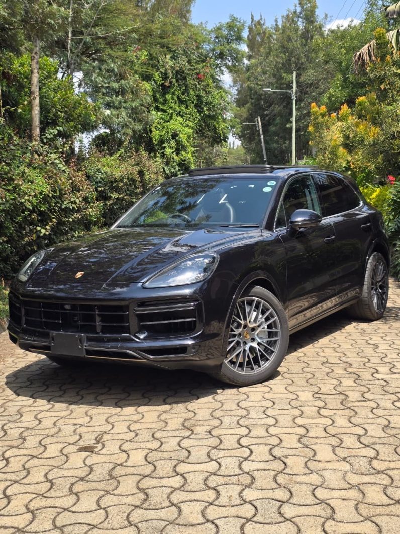 
								Porsche Cayenne Turbo full									