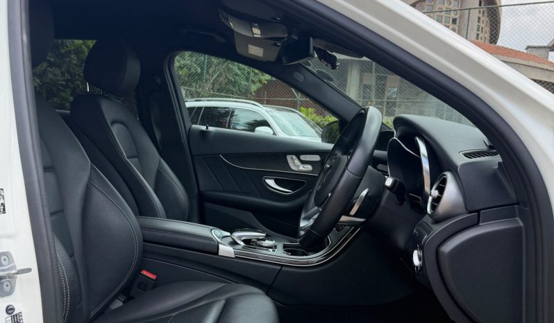 
								Mercedes Benz C200 full									
