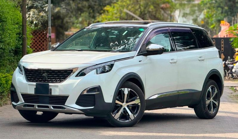 
								Peugeot 5008 GT full									