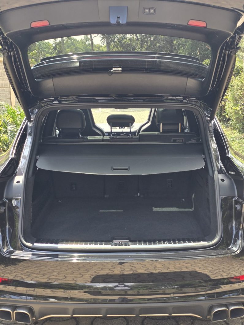 
								Porsche Cayenne Turbo full									