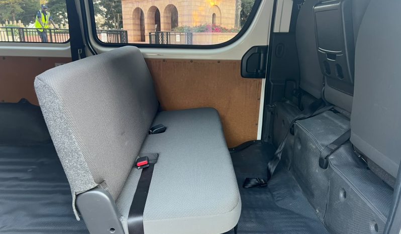 
								Toyota Hiace GL full									