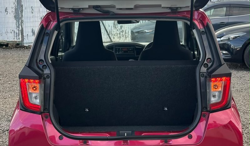 
								Daihatsu Mira E.S full									