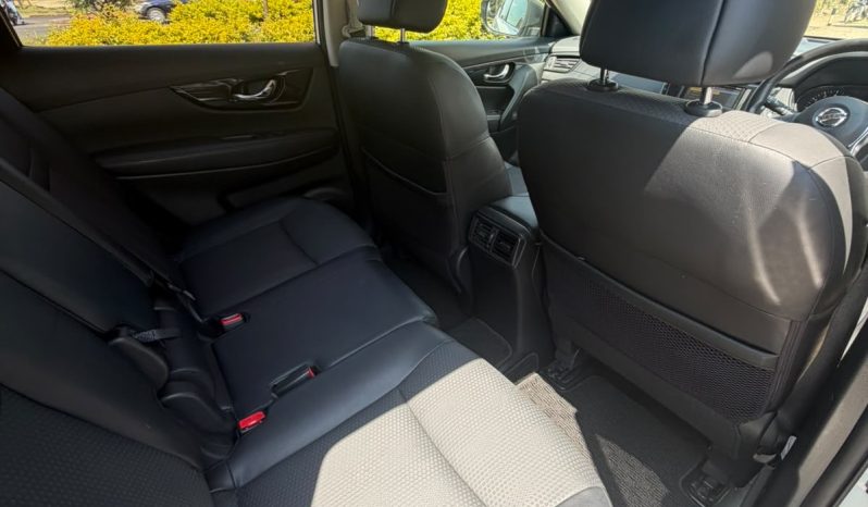 
								Nissan Xtrail full									