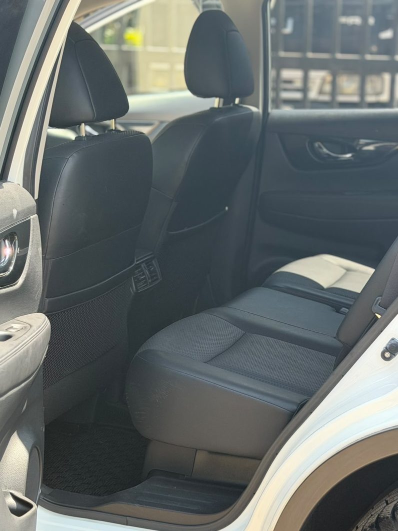 
								Nissan Xtrail full									