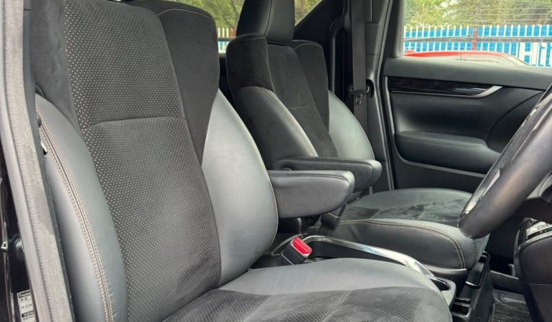 
								Toyota Alphard full									