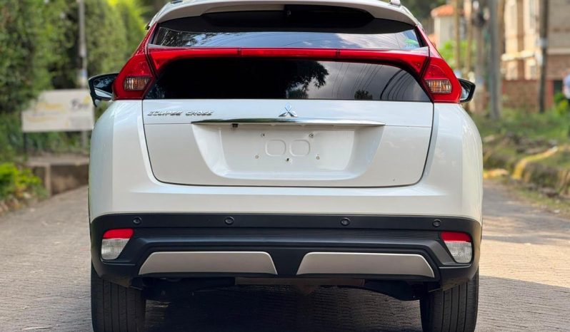 
								Mitsubishi Eclipse Cross full									
