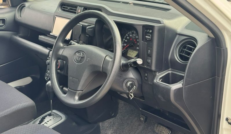 
								Toyota Succeed full									