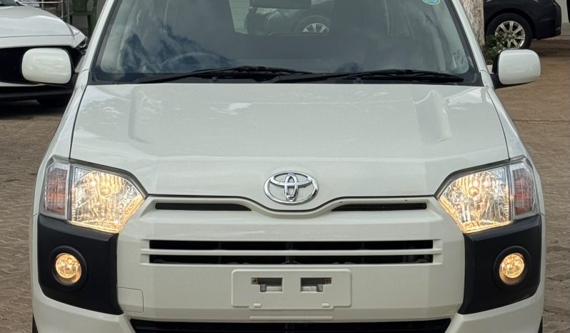 
								Toyota Succeed full									