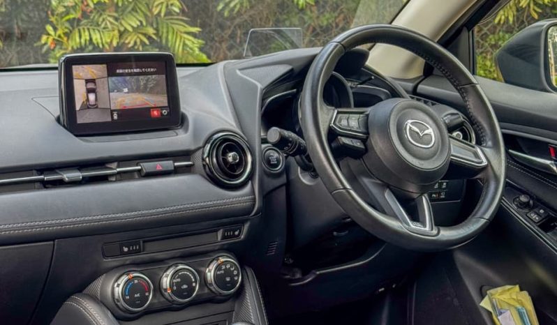
								Mazda Demio full									